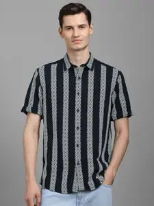 Louis Philippe Jeans Men Slim Fit Vertical Striped Spread Collar Cotton Casual Shirt