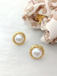 VAGHBHATT Gold-Plated Pearls Beaded Textured Rim Circular Studs