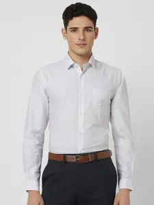 Peter England Men Slim Fit Checked Formal Shirt