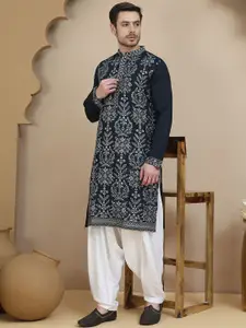 Jompers Men Floral Embroidered Thread Work Straight Kurta With Salwar