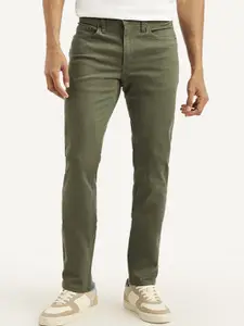 Levis Men Slim Fit Mid-Rise Clean Look No Fade Stretchable Jeans