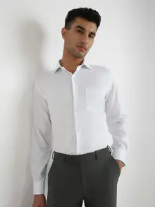 Park Avenue Men Checked Formal Shirt