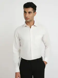 Park Avenue Men Checked Formal Shirt