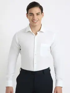 Raymond Men Solid Spread Collar Cotton Formal Shirt