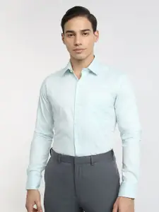 Raymond Pure Cotton Slim-Fit Cutaway Collar Formal Shirt