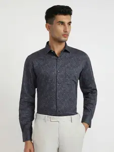 Park Avenue Men Printed Formal Shirt