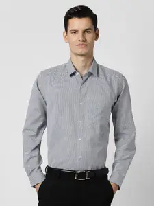 Peter England Men Slim Fit Textured Spread Collar Formal Shirt