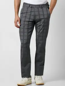 Van Heusen Sport Men Checked Slim Fit Mid-Rise Trousers