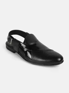 Mochi Men Ethnic Shoe-Style Sandals