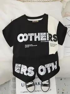 INCLUD Boys Printed T-shirt with Shorts