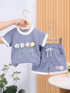 INCLUD Boys T-shirt with Shorts