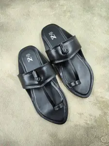 THE MADRAS TRUNK Men Slip-On Core Sandals