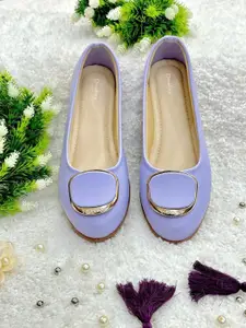 Kiana House Of Fashion Women Embellished Mojaris Flats