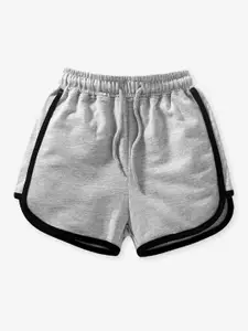 YK Girls Regular Fit Mid-Rise Shorts