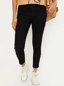 Aadvi Fashion Women Classic Slim Fit High-Rise Stretchable Jeans