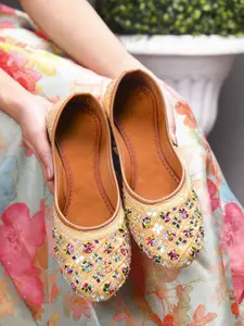 VANIYA SHOES Women Ethnic Fashion Flats