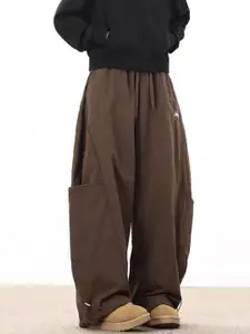 The Roadster Lifestyle Co  Women Mid Rise Track Pants