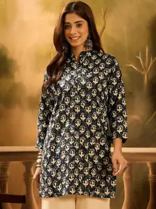 Sangria Women Printed Pure Cotton Mandarin Collar Short Kurtis