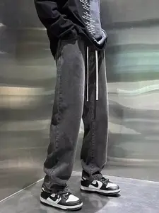 The Roadster Lifestyle Co. Men Regular Fit Mid Rise Non Stretchable Cotton Jeans