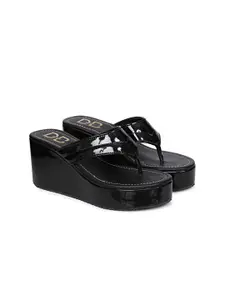dbcooper Women Solid Platform Sandals