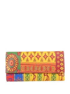 ShopMantra Women Abstract Printed Zip Detail Three Fold Wallet
