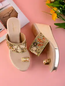 Pelle Albero Women Embellished Ethnic Wedge Sandals