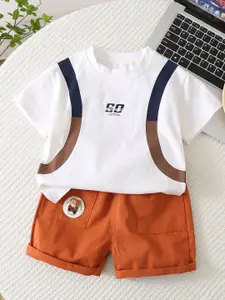 StyleCast x Revolte Boys Colourblocked Pure Cotton Round Neck T-shirt & Trousers