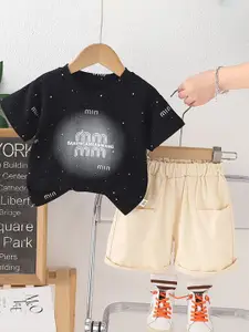 StyleCast x Revolte Boys Pure Cotton Printed T-shirt With Shorts