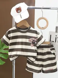 StyleCast x Revolte Boys Pure Cotton Printed T-shirt With Shorts