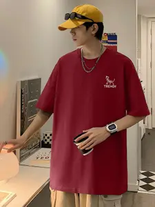 StyleCast x Revolte Men Typography Printed T-shirt