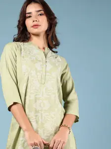 V-Mart Floral Printed Mandarin Collar Straight Kurta