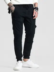 Snitch Men Black Mid-Rise Slim Fit Cargo Pants