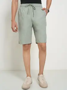 7 Alt by Pantaloons Men Solid Slim Fit Shorts