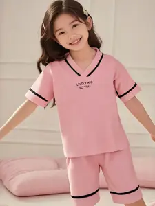 StyleCast x Revolte Girls Printed V-Neck T-shirt With Shorts