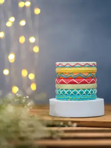 Taasha Craft Set Of 7 Thread Bangles