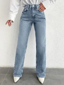 DressBerry Women Comfort  High-Rise Straight Fit Light Wash Stretchable Jeans