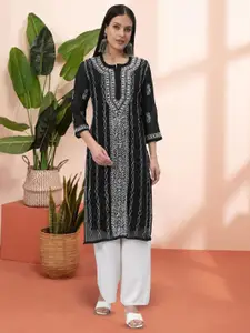 PARAMOUNT CHIKAN Women Ethnic Motifs Chikankari Daily Straight Kurta With Slip