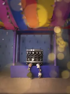 Taasha Craft Set Of 7 Threaded Mirror Studded & Beaded Bangles