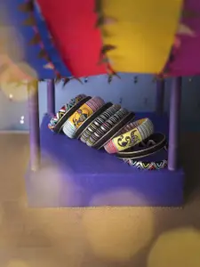 Taasha Craft Set Of 10 Threaded Bangles