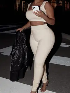 StyleCast White Square Neck Top With Leggings