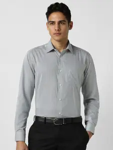 Van Heusen Men Regular Fit Spread Collar Textured Cotton Formal Shirt
