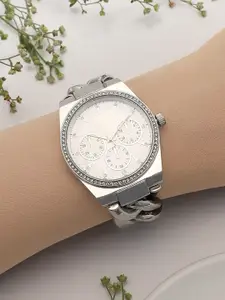 HAUTE SAUCE by  Campus Sutra HAUTE SAUCE by Campus Sutra Women The Three-Dial Chunkylink Cushion Watch AW25_HSWC1298