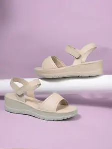 Bata comfit Women Platform Sandals