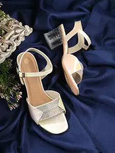 DIVASTRI Women Embellished Block Sandals