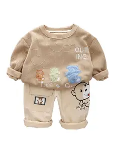 StyleCast x Revolte Boys Self Deisgn Sweatshirt With Trousers