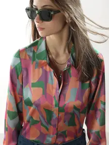 Vero Moda Women Spread Collar Abstract Printed Casual Shirt