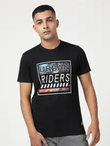 Lee Men Typography Printed Cotton Slim Fit T-shirt