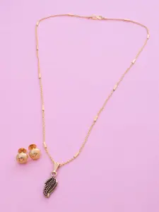 Ramdev Art Fashion Jwellery Gold-Plated Leaf Shaped Pendant Jewellery Set