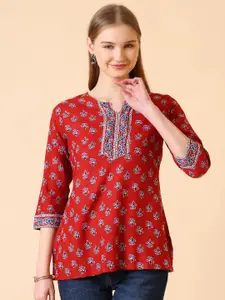 SANGOURI Floral Printed Sweetheart Neck Viscose Rayon Ethnic Short Kurti