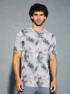 Technosport Men Abstract Printed Antimicrobial Slim Fit T-shirt